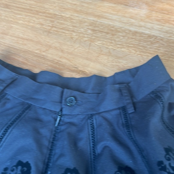 Gorgeous eyelet Black Cotton Skirt - Picture 6 of 9